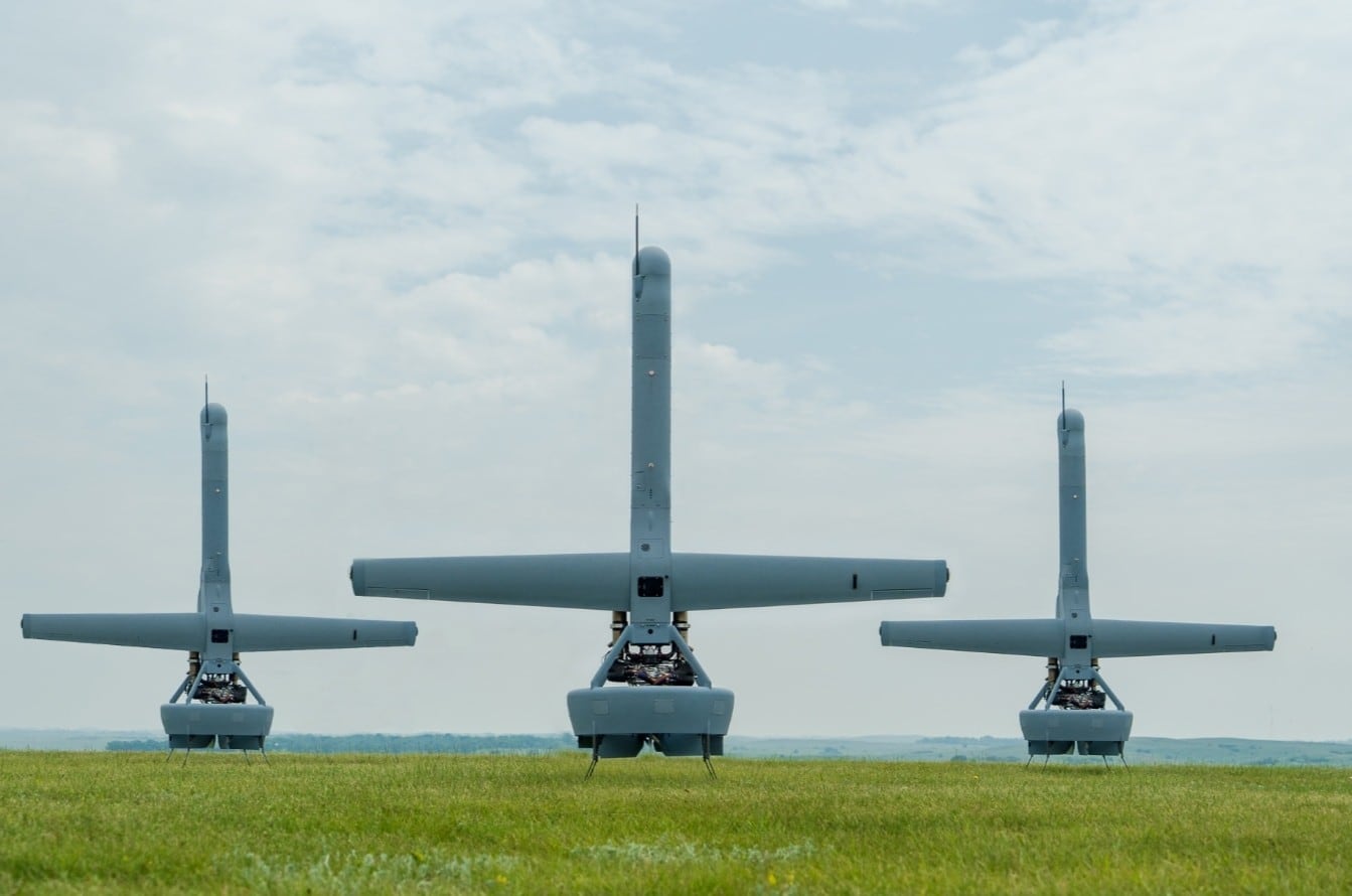 Drones militaires autonomes : Shield AI lève 1,5 milliard de dollars et s’offre la société de simulation de vol Aechelon