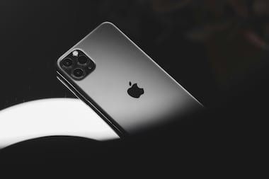 Apple alerte des journalistes, militants et politiques visés par des logiciels espions sophistiqués