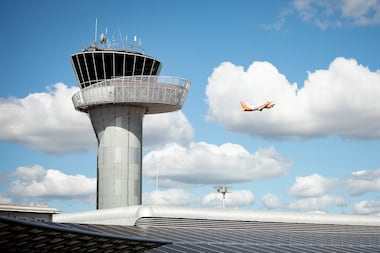 Souveraineté, coût, cybersécurité : pourquoi l’aéroport de Bordeaux a choisi PI Chat plutôt qu’une IA grand public