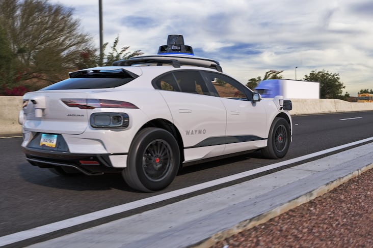 Taxi autonome Waymo - Jaguar I-Pace