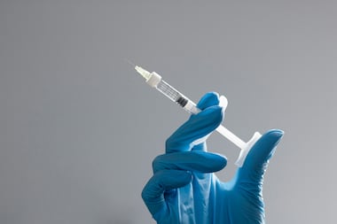 Des données de vaccination et d’identité exposées après une cyberattaque visant le site MesVaccins.net