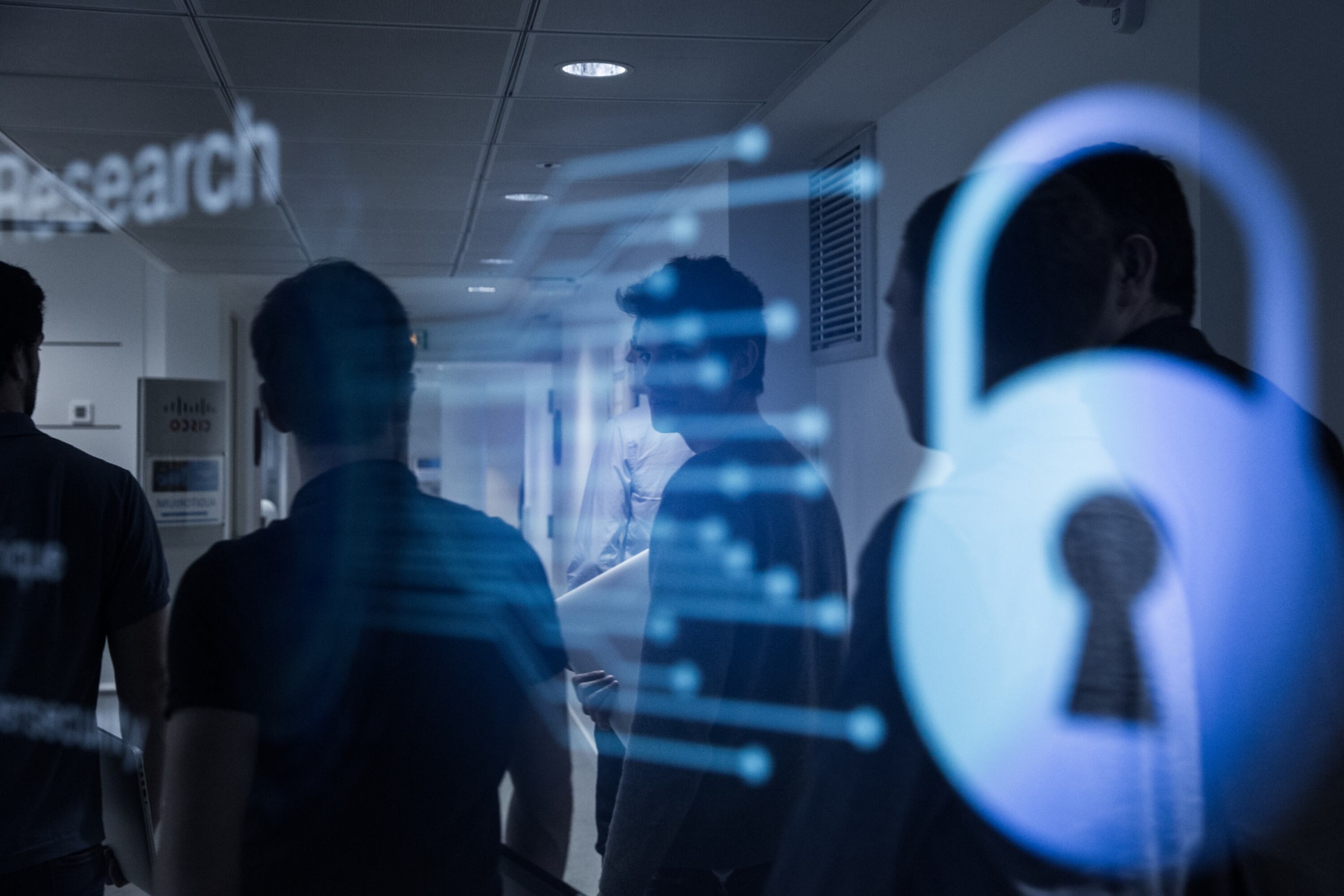 Le directeur du FBI exhorte les entreprises à ne pas payer de rançon en cas  de cyberattaque